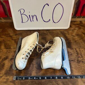 White 1990's Vintage Kids Ice Skates Size 10